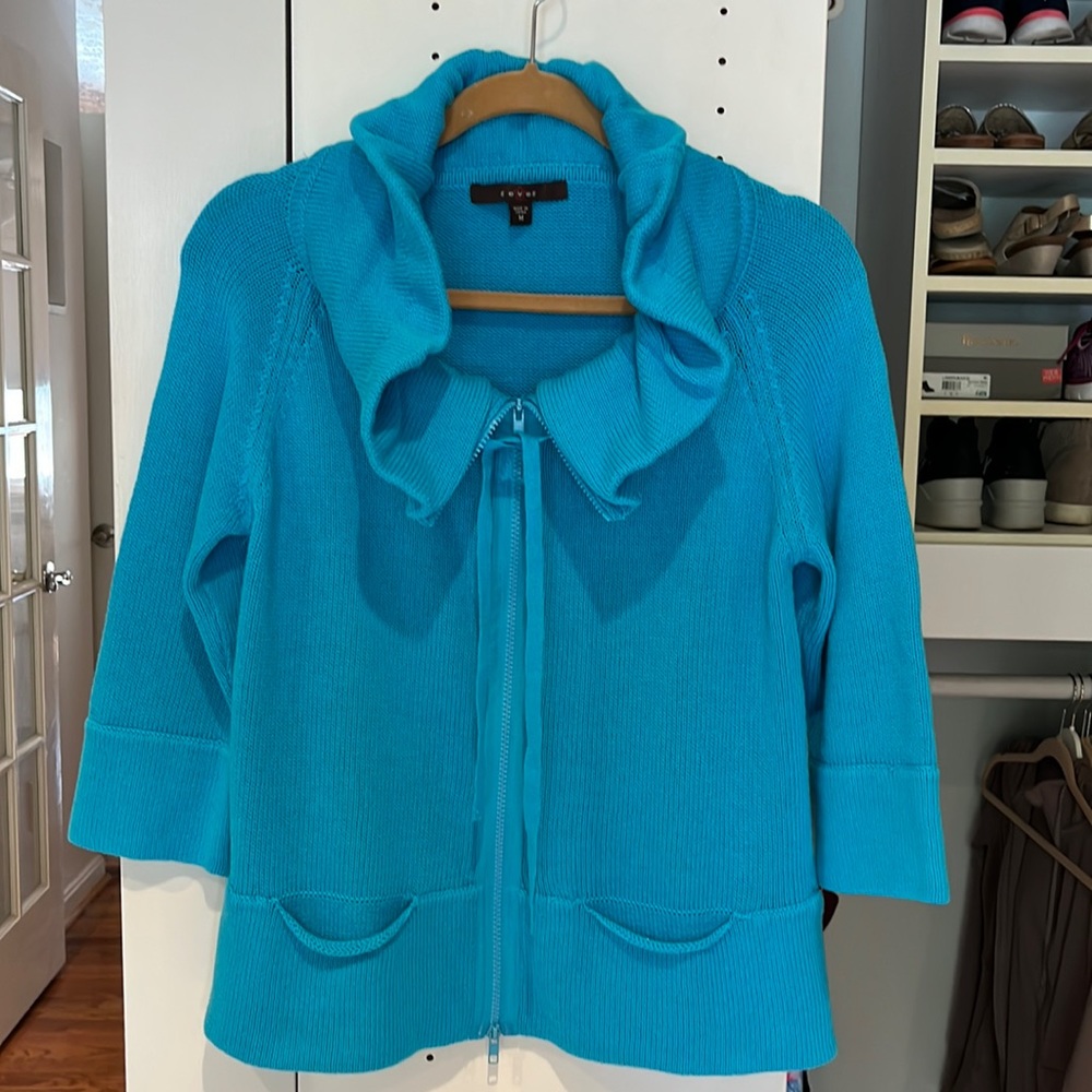 3/4 sleeve sweater with top and bottom zip. NWOT